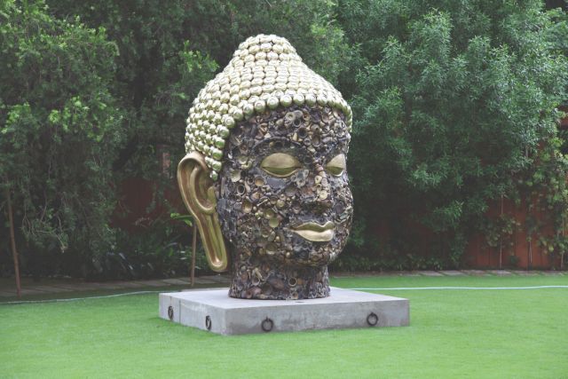 Subodh Gupta, Untitled (Buddha), brass and steel utensils, 2012. Courtesy of Subodh Gupta Studio, Nature Morte and Passi Collection