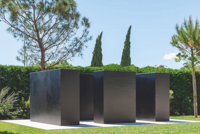 Tony Smith, Maze, 1967, Black painted steel