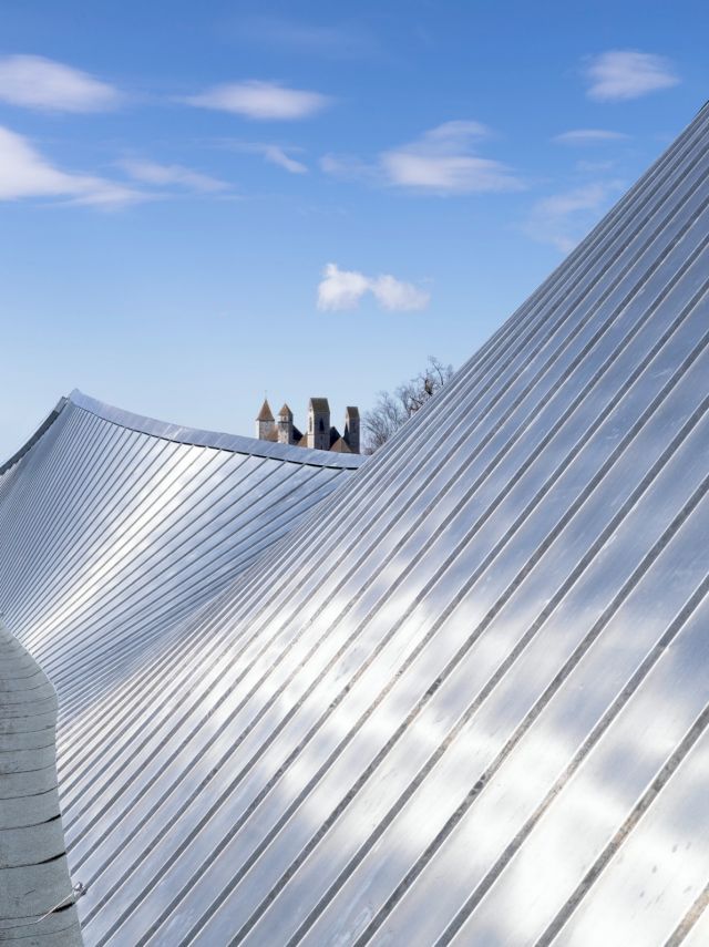Kunst(Zeug)Haus, roof construction with view of the Rapperswil castle