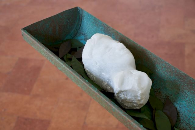 ORNAGHI & PRESTINARI, Culla, 2019. Installation view of Ossessione at Palazzo Monti, 26.10 – 07.12, 2019