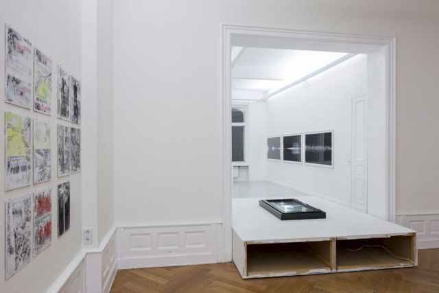 Installation view “Der Schatten des Körpers des Kutschers”, compiled by Clemens Krümmel, KUNSTSAELE Berlin, 2016. Photo: Frank Sperling
