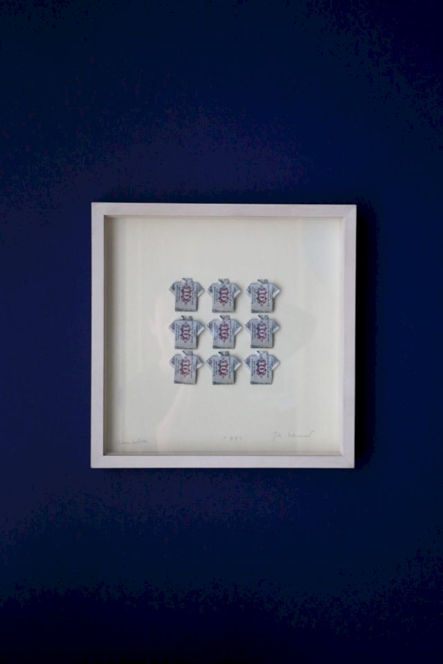 "Neunzehner“ (collage of nine folded 10DM banknotes), by Jan Henderikse, 1993