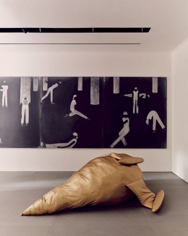 Kensington, London, 2021; Sylvie Fleury, First Spaceship on Venus (Soft Rocket in Denim), 2018; Silke Otto Knapp, In the midnight hour, 2016. Photo by Michael Sinclair