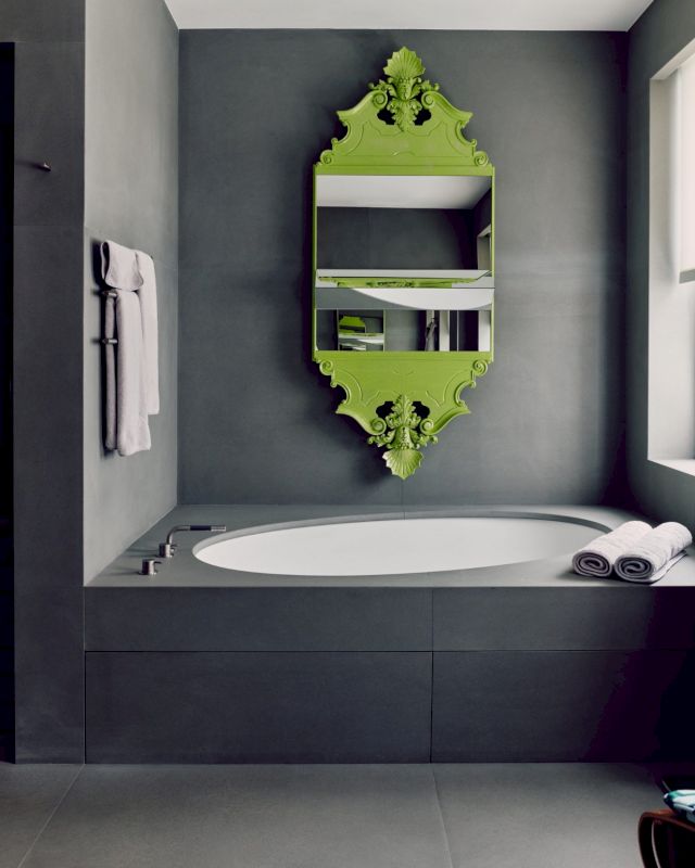 Kensington, London, 2021; Nanda Vigo, Independence, 2005. Photo by Michael Sinclair