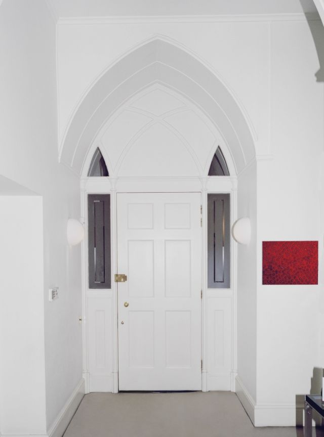 Palace Green, London, 2017, work on the wall by Lucy Kim, Back to Basics (Strawberry Choke), 2015. Photo by Mathilde Agius