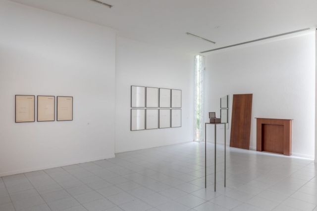 (l-r) JAN VERCRUYSSE with Artsongs, 1975-1976. Museum Dhondt-Dhaenens, Deurle; Miss Wonderfull, 1974. Museum Dhondt-Dhaenens, Deurle; Muziekdoos, 1988. Private Collection Wyc; Atopies (V), 1985. Matthys-Colle Collection / Museum Dhondt-Dhaenens. Photo: Rik Vannevel