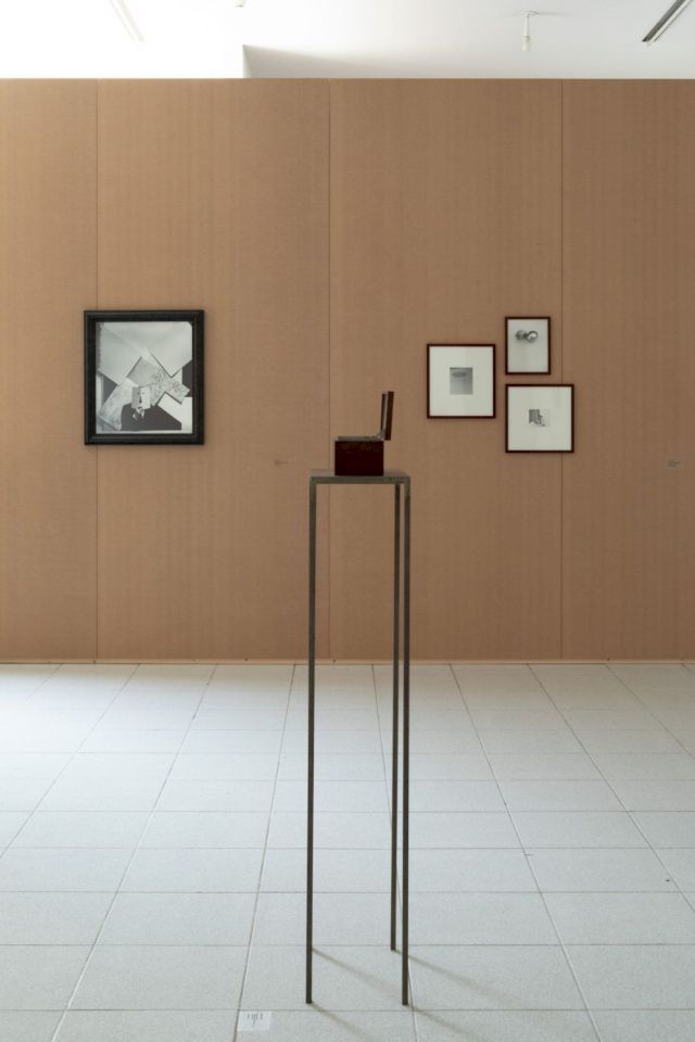 (l-r) JAN VERCRUYSSE with Portret Van De Kunstenaar (Xix), 1984. Private Collection Wyc; Muziekdoos, 1988. Private Collection Wyc; Untitled, (Zelfportretten) Vi, 1979. Matthys-Colle Collection / Museum Dhondt-Dhaenens. Photo: Rik Vannevel