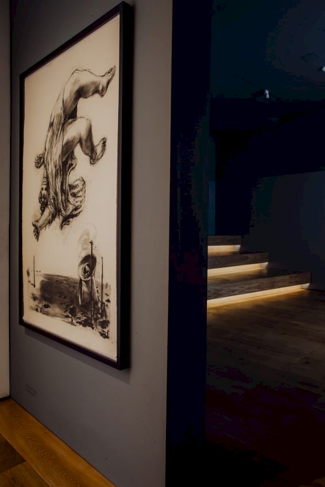WILLIAM KENTRIDGE, Levitation, 1996 (installation view). Photo: Lais Pereira