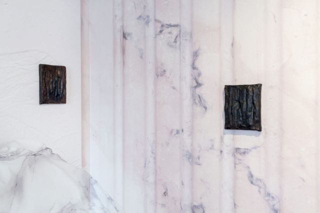 GÜNTHER FÖRG, Four Bronze Reliefs, 1990; CLARE KENNY, Form follows fiction follows fact follows follows form, 2016. Photo: Nici Jost