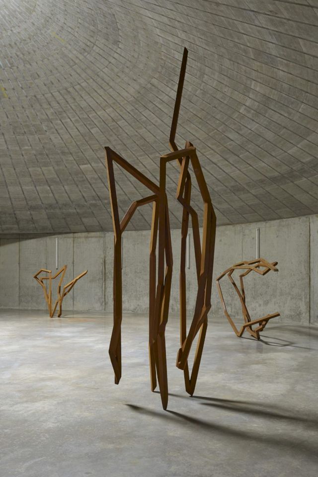ROBERT SCHAD > CAROUSSEL < in the Sculpture Depot, Museum Liaunig (exhibition view) © Robert Schad. Photo: Olaf Bergmann