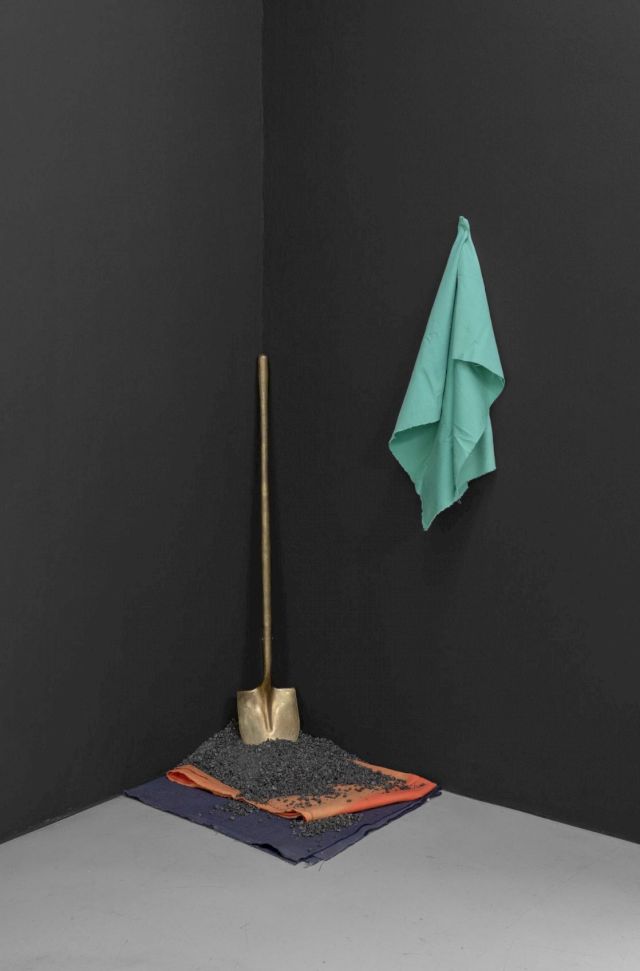 KON TRUBKOVICH, What Paradise?, 2007. Photo: Björn Behrens, courtesy the Sammlung Peters-Messer