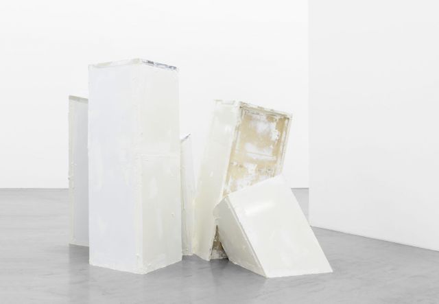 THOMAS RENTMEISTER, Untitled, 2004. Photo: Björn Behrens, courtesy the Sammlung Peters-Messer