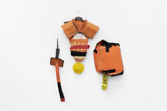 TOM SACHS, Untitled (Weapons and Armour from the New York Gladiators), 1995. Photo: Björn Behrens, courtesy the Sammlung Peters-Messer
