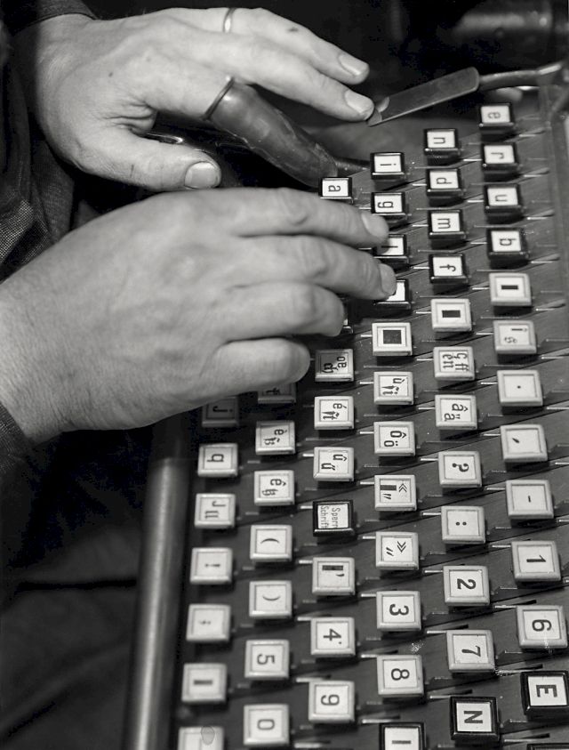 HANS FINSLER, Setz Maschine, 1930s