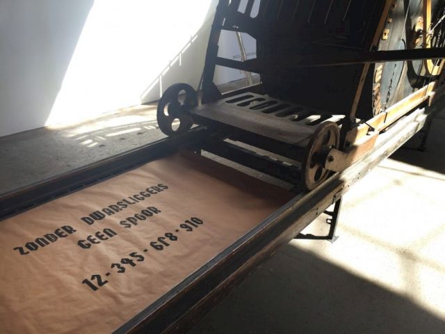 INDIVIDUAL AND MASS MOVING/RAPHAEL OPSTAELE, Pioneer, 1980. Installation view from the exhibition "ANIMAL – MAN – MACHINE". Courtesy the Collage Museum, Verbeke Foundation. Photo: Tineke Schuurmans