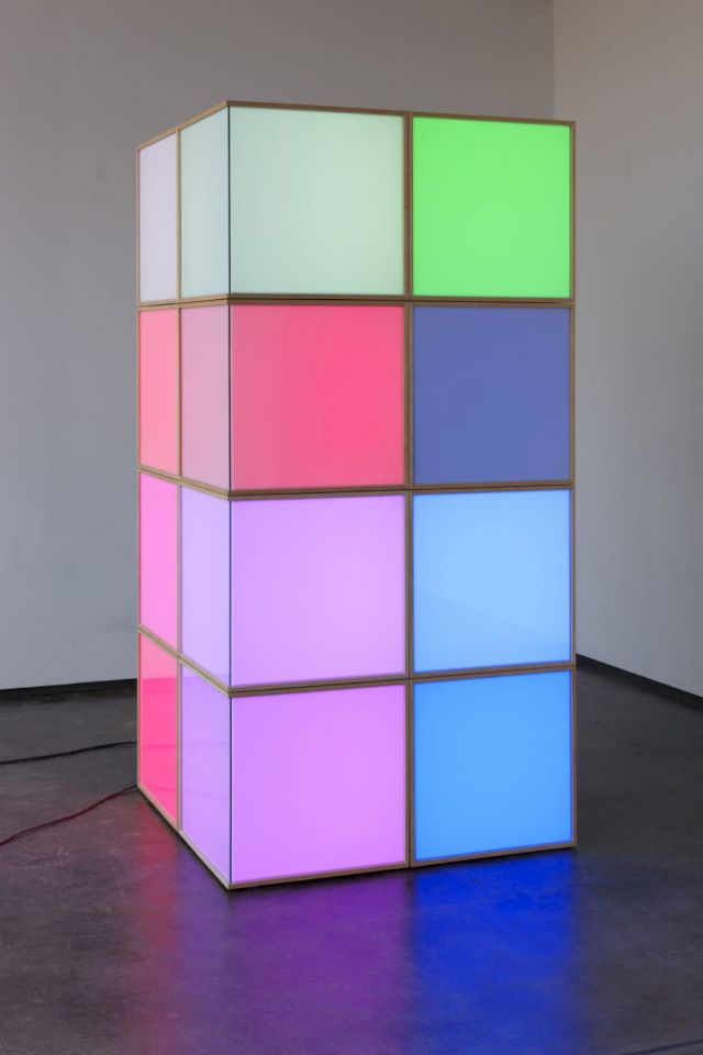 ANGELA BULLOCH, Pixel Corner Piece, 2015. © VG Bild-Kunst, Bonn 2017