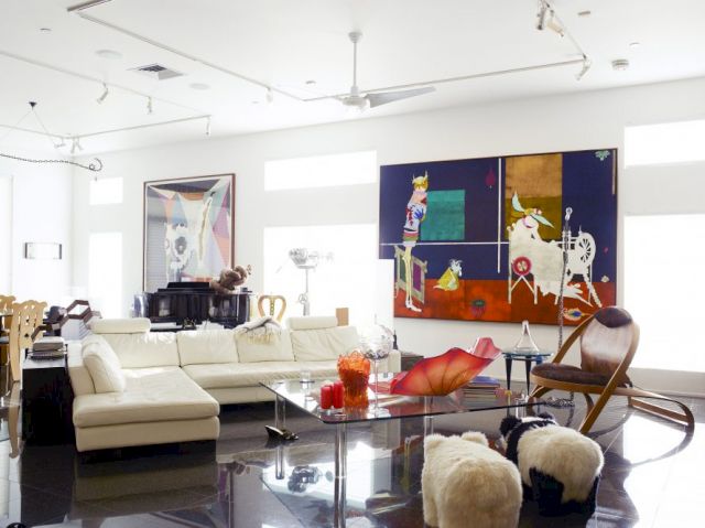 Inside the home of Elayne & Marvin Mordes. Photo: Patrik Sehlstedt