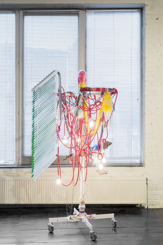 HAEGUE YANG, Nosy Clown – Mangrove Swamped, 2012. © Hugard & Vanoverschelde