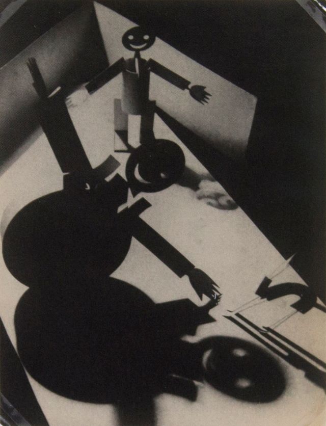 ALEKSANDR RODCZENKO, Self-converting, 1926