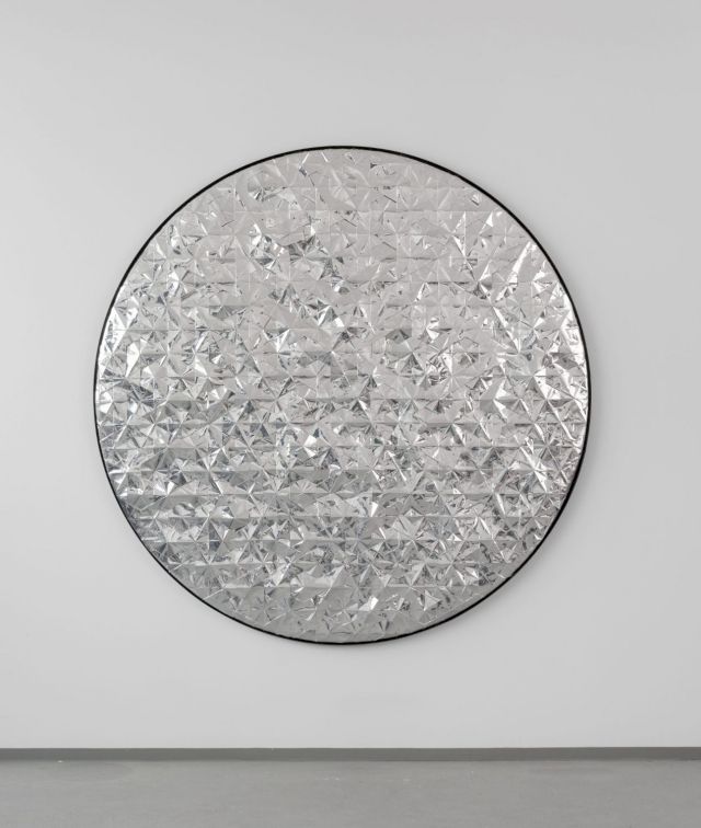 AMÉLIE GRÖZINGER, Speculums, 2017. Courtesy Volker Diehl