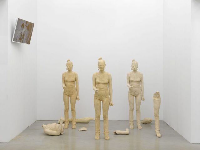 SIMON FUJIWARA, Rebekkah, 2012. Courtesy the artist & Philara Collection, Düsseldorf. Photo: Achim Kukulies