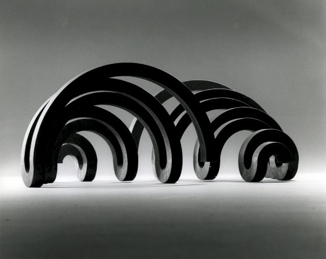 Greg Johns, From the Centre to the Centre, 1986, Corten steel, 33x100x58 cm, Artist’s collection, South Australia