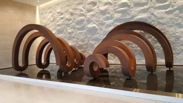 Greg Johns, From the Centre – To the Centre, Corten steel, 275x475x350 cm, Collection: Gandel, Victoria, Australia