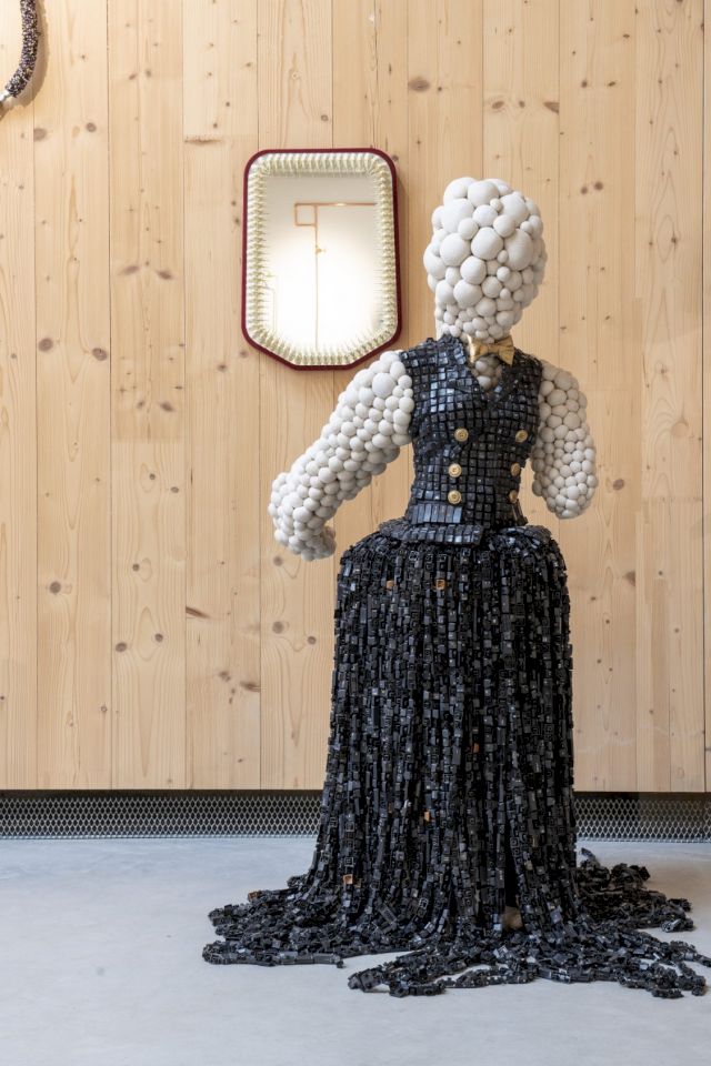 Installation view. Maarten De Ceulaer, Anna Samat. Image: Mireille Roobaert. @ Mireille Roobaert