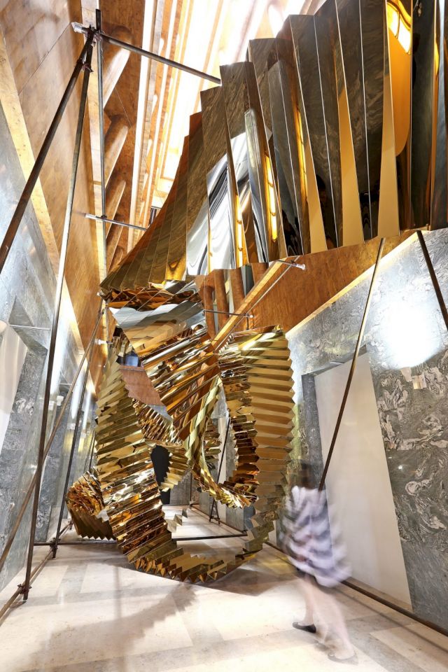 Gao Weigang, NO WAY!, 50 stairs, stainless steel, titanium, 2013