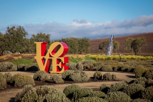 Robert Indiana, Love (Red/Gold), 1966. Image: Robert Berg