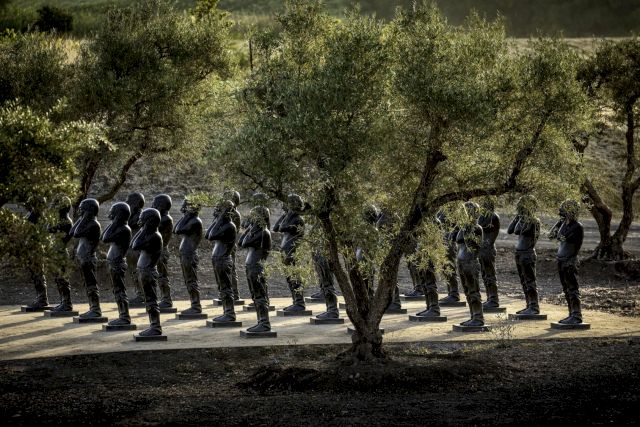 Yue Minjun, Contemporary Terracotta Warriors, 2005. Image: Gregory Gorman