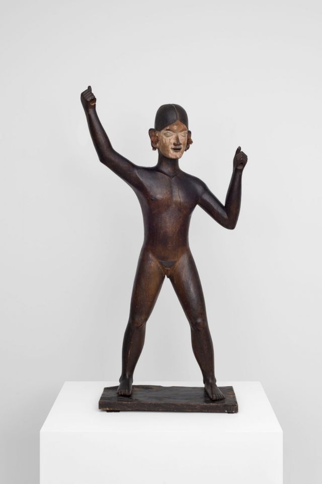 Statue from NICOBAR ISLAND. Courtesy Private Collection. © Frédéric Dehaen / Hugard and Vanoverschelde
