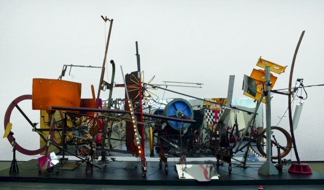 JEAN TINGUELY, Dernière collaboration avec Yves Klein, 1988. Courtesy Tinguely Museum, Bâle, Suisse