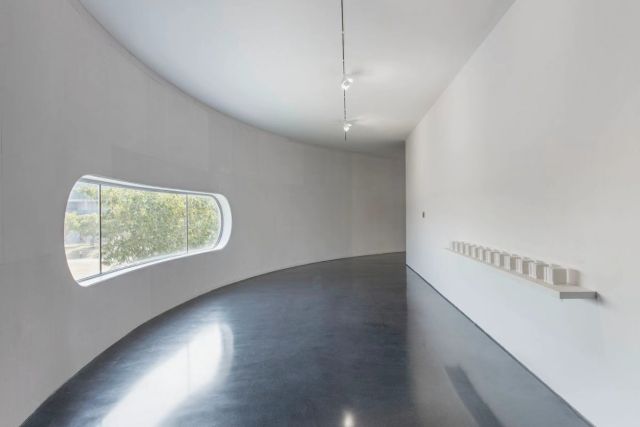 FRANCIS ALYS. Courtesy the artists, TANK Shanghai and WEILS