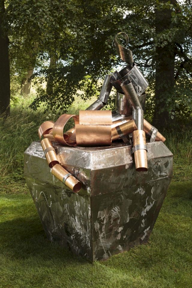 CAROLINE MESQUITA, Cream Sacrifice, 2016. Courtesy Jupiter Artland. Photo: Ruth Clark