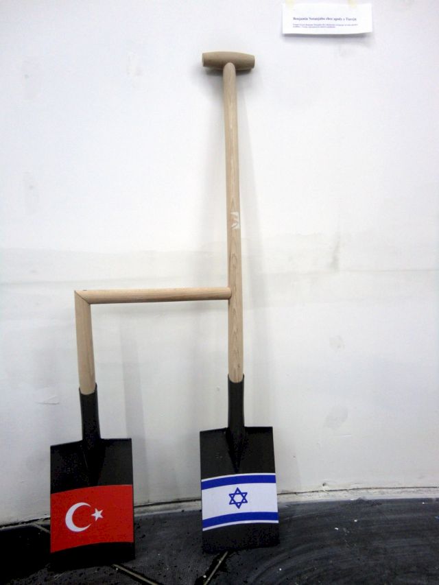 TOMASZ OPANIA, Prezent Dla Turc, 2011