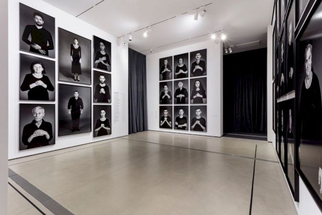 SHIRIN NESHAT, Shirin Neshat: I Will Greet the Sun Again (installation view at The Broad). Photo: Joshua White / JWPictures.com