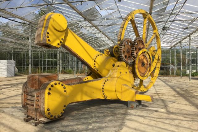 Mass Moving, RAPHAEL AUGUST OPSTAELE, Phoenix, 1982-83. Photo: Tineke Schuurmans