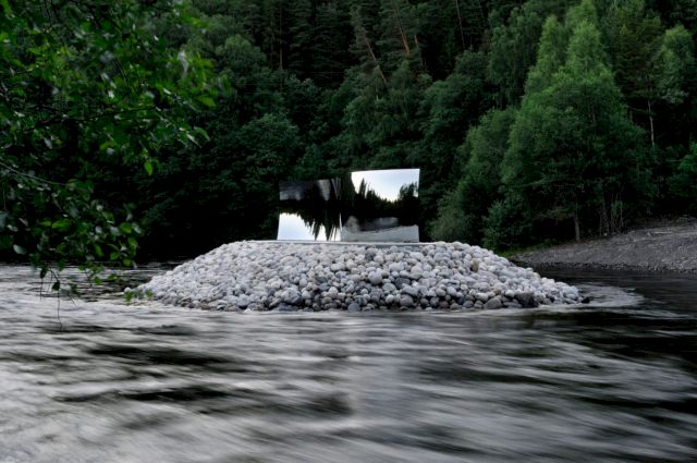 ANISH KAPOOR, S-Curve, 2006. Photo: Kistefos