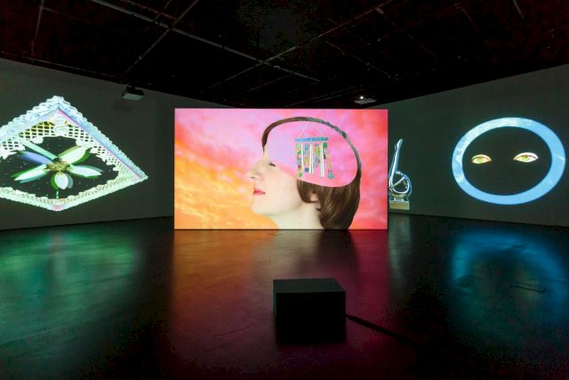 SHANA MOULTON, (with Nick Hallett), Whispering Pines ∞, 2018, exhibition view Zabludowicz Collection, London. Courtesy the artist and Zabludowicz Collection. Photo: Tim Bowditch