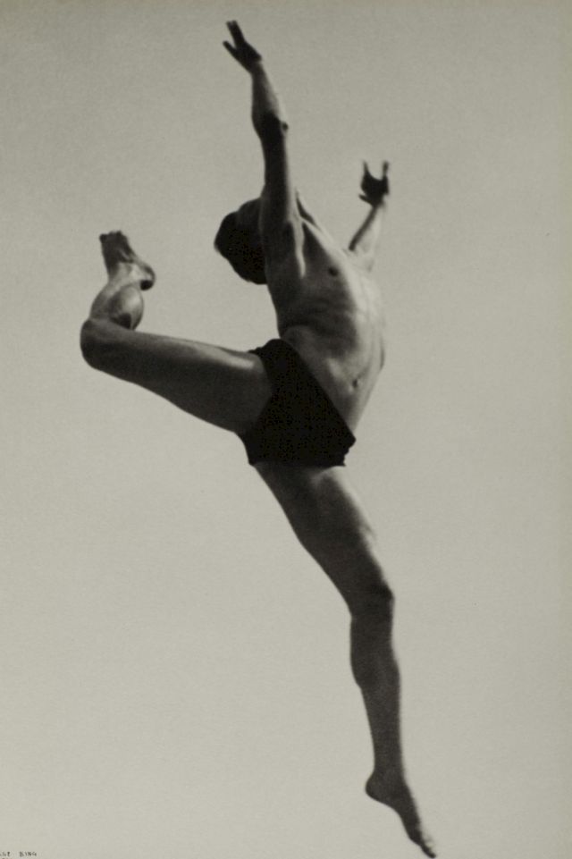 ILSE BING, Willem, Dancer, 1932. Courtesy the Sir Elton John Collection, © The Estate of Ilse Bing