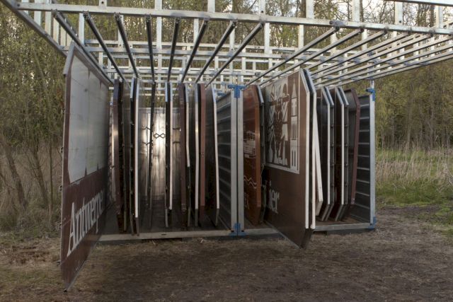 LODEWIJK HEYLEN, Signing & Marking: Tourism, 2016. Photo: Tineke Schuurmans