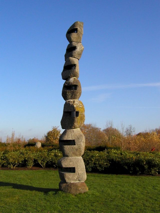 KONSTANTIN DENEV, Column, 2005