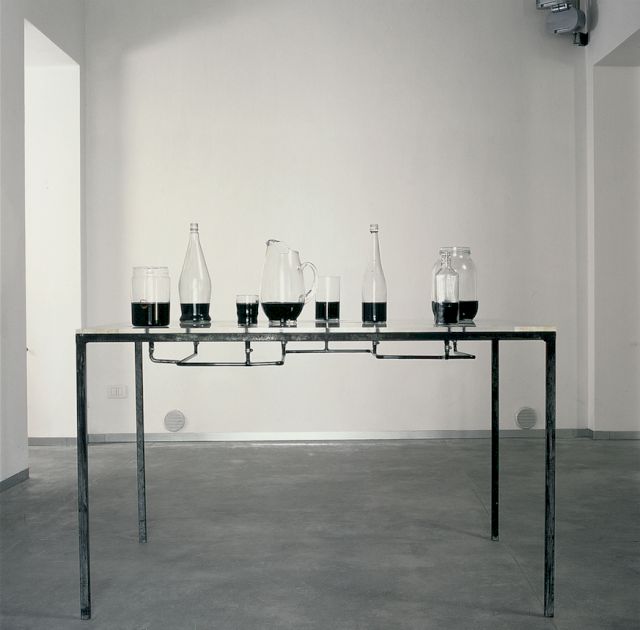 CHARLES RAY, Viral Research, 1986. Courtesy the artist and Fondazione Sandretto Re Rebaudengo