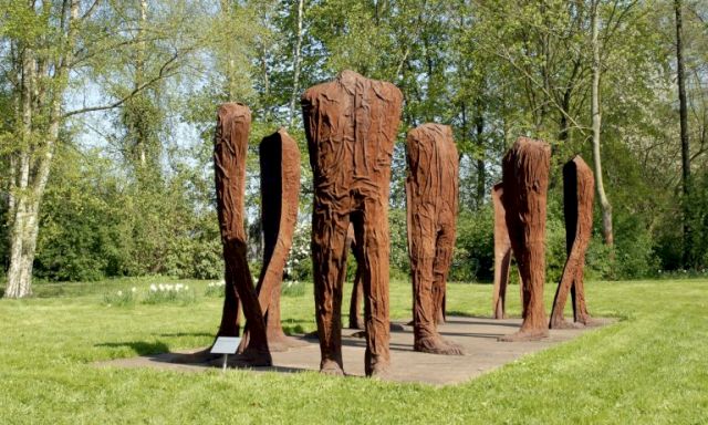 MAGDALENA ABAKANOWICZ, Schreitende, 2004. Photo: Marianne Obst