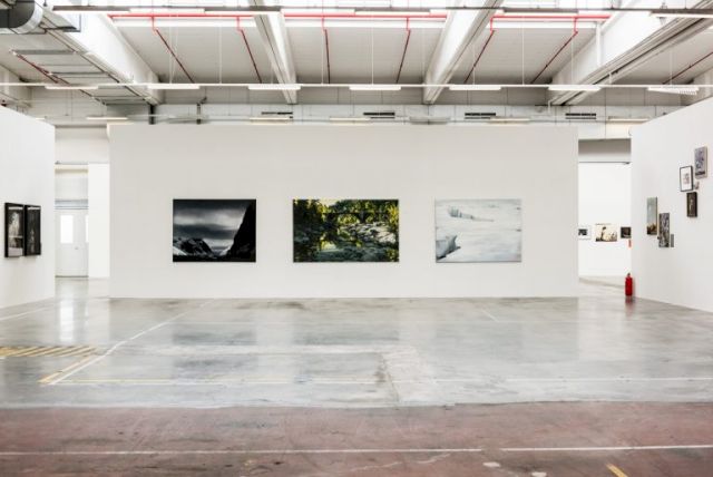 Installation View "Gute Kunst? Wollen!" at Auf AEG, Nürnberg. Photo: Niels Petersen