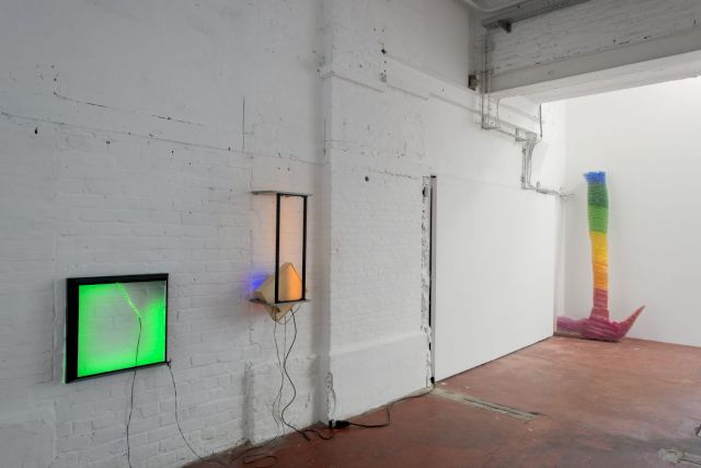 HAROON MIRZA, Duet, 2013. Courtesy the artist