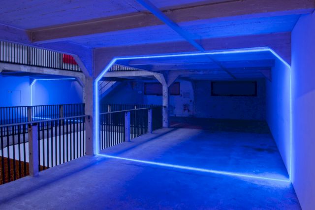 AROON MIRZA, Digital Switchover, 2012. Courtesy the artist and Vanhaerents Art Collection