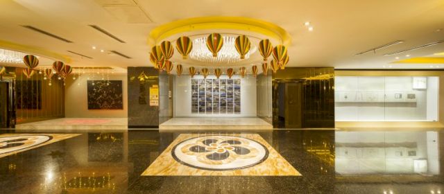 Shanghai Night interior view. Courtesy Qiao Zhibing Collection