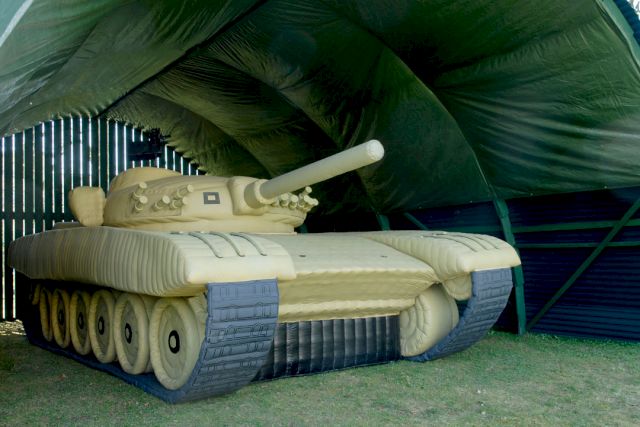 MICHAEL SAILSTORFER, T 72 (sand), 2008. Photo: Marianne Obst